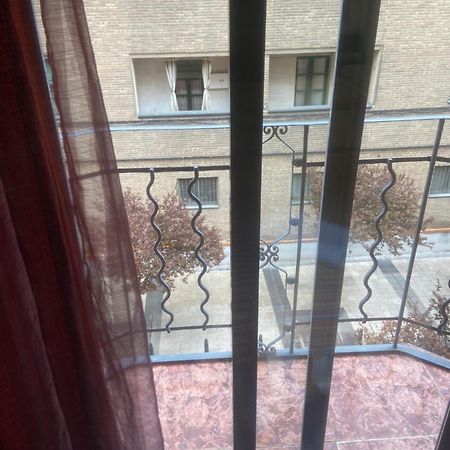 Habitaciones Familiares Con Bano Privado Lf - Sin Ascensor Zaragoza Buitenkant foto