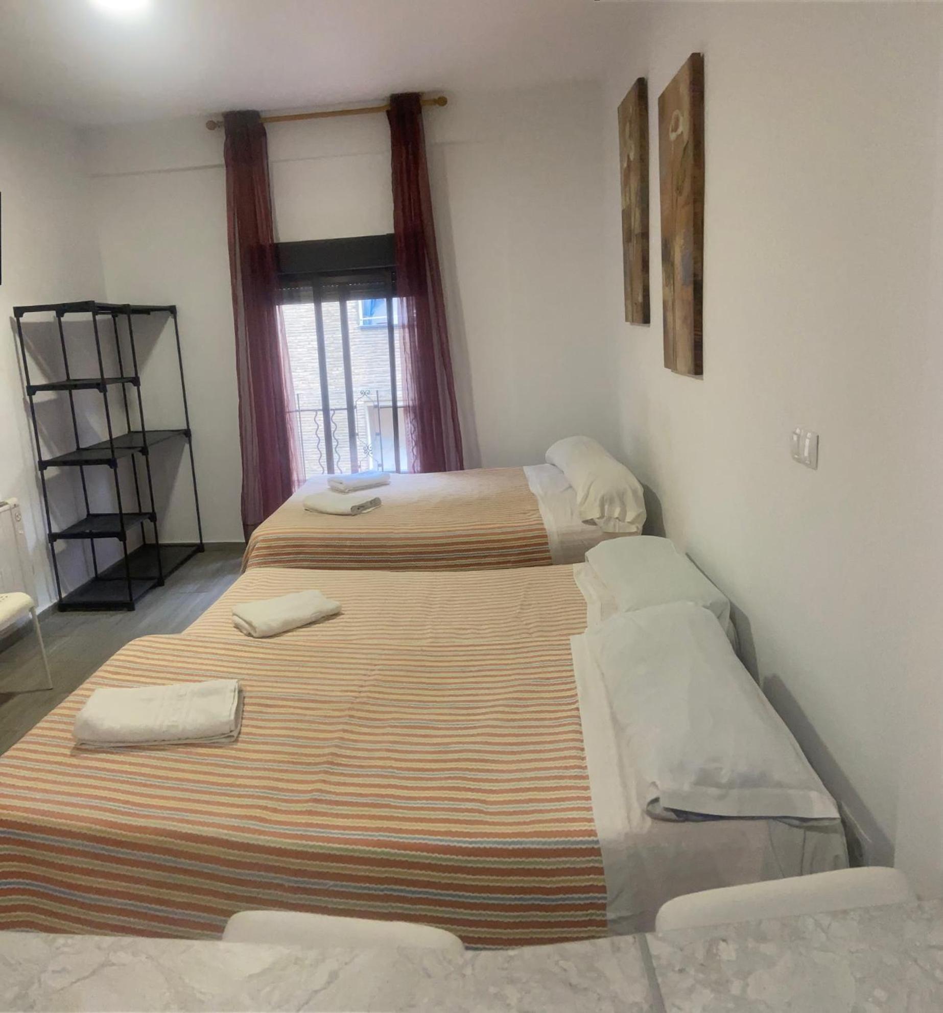 Habitaciones Familiares Con Bano Privado Lf - Sin Ascensor Zaragoza Buitenkant foto